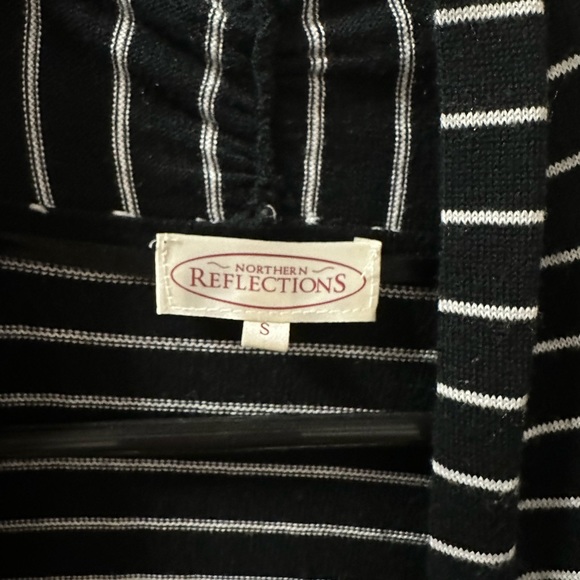 🛍️3/$15 Northern Reflections Knit Cardigan - Picture 3 of 3